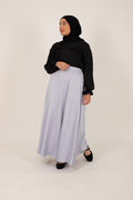 Jupe évasée satin gris clair