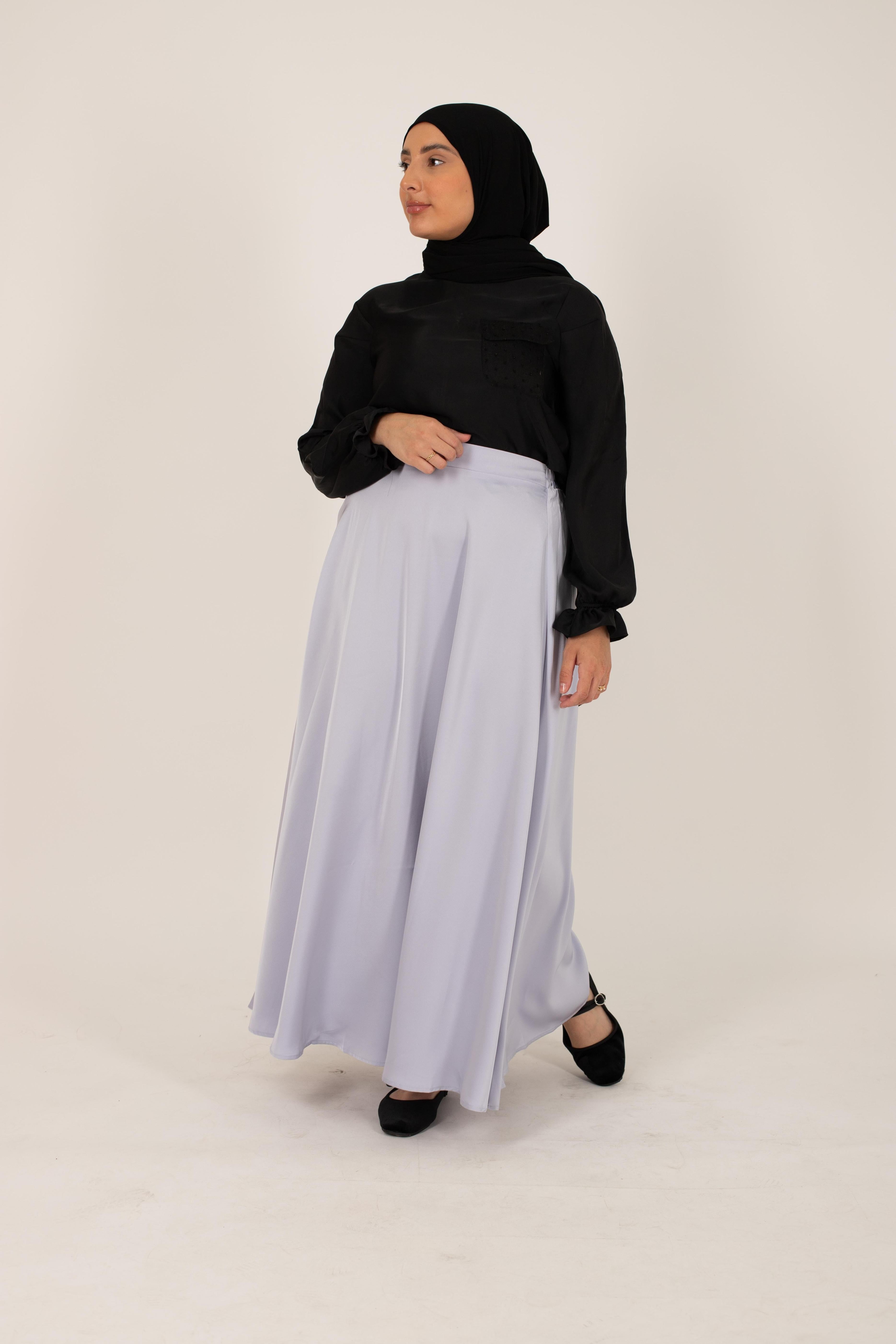 Jupe évasée satin gris clair