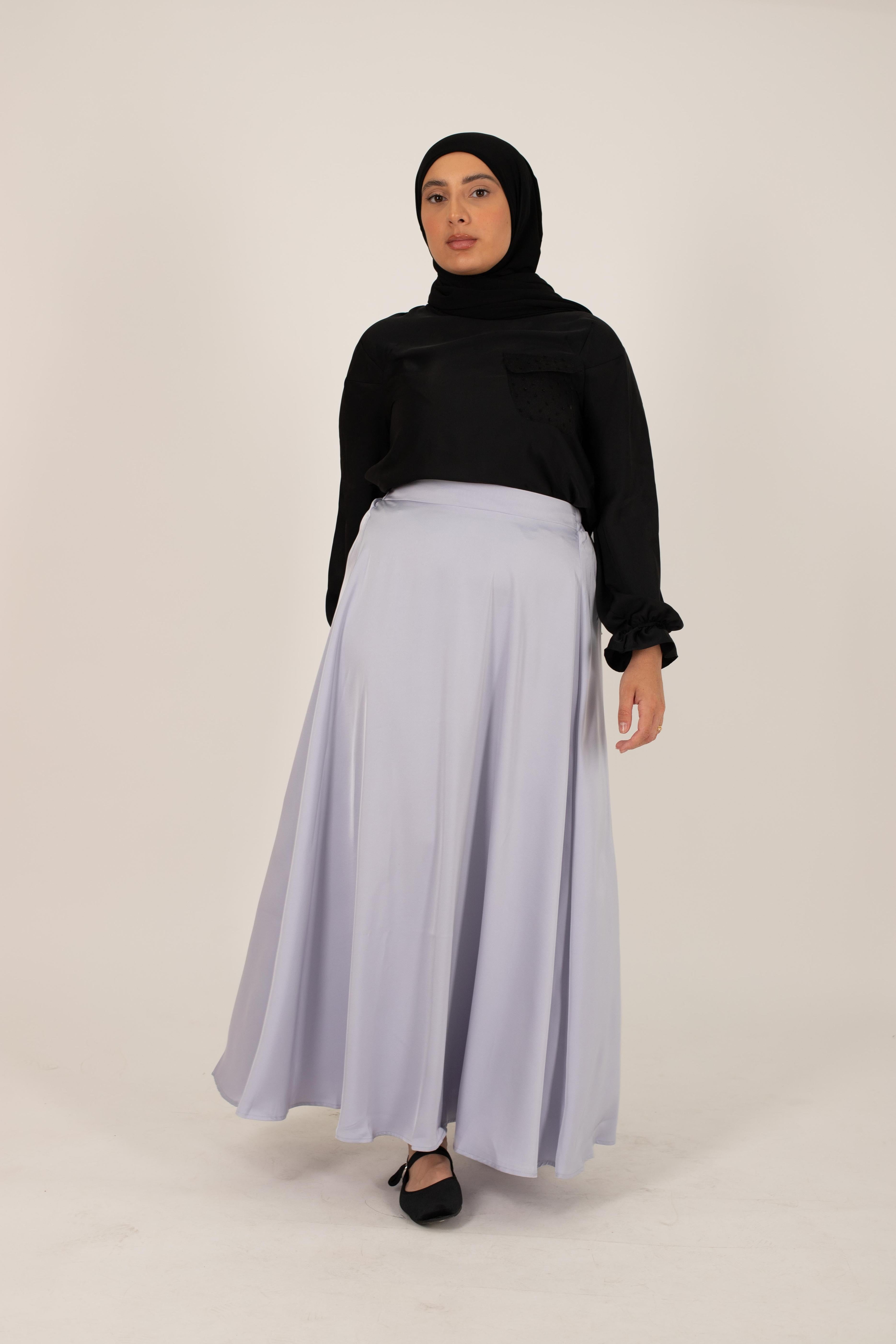 Jupe évasée satin gris clair