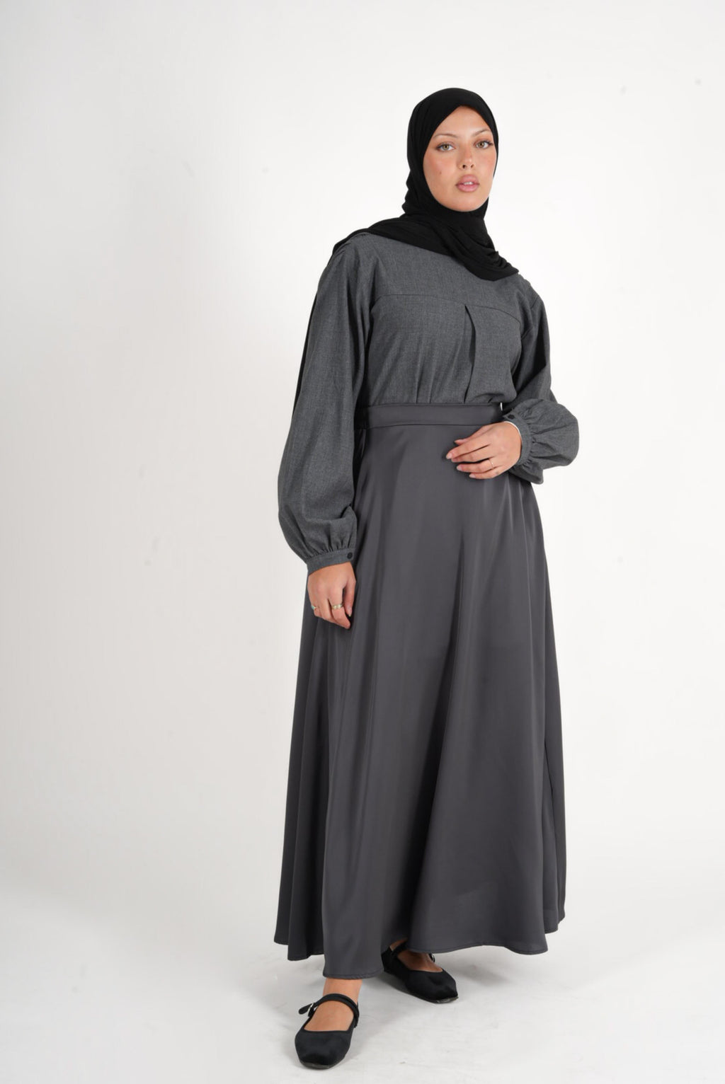 Jupe évasée satin gris